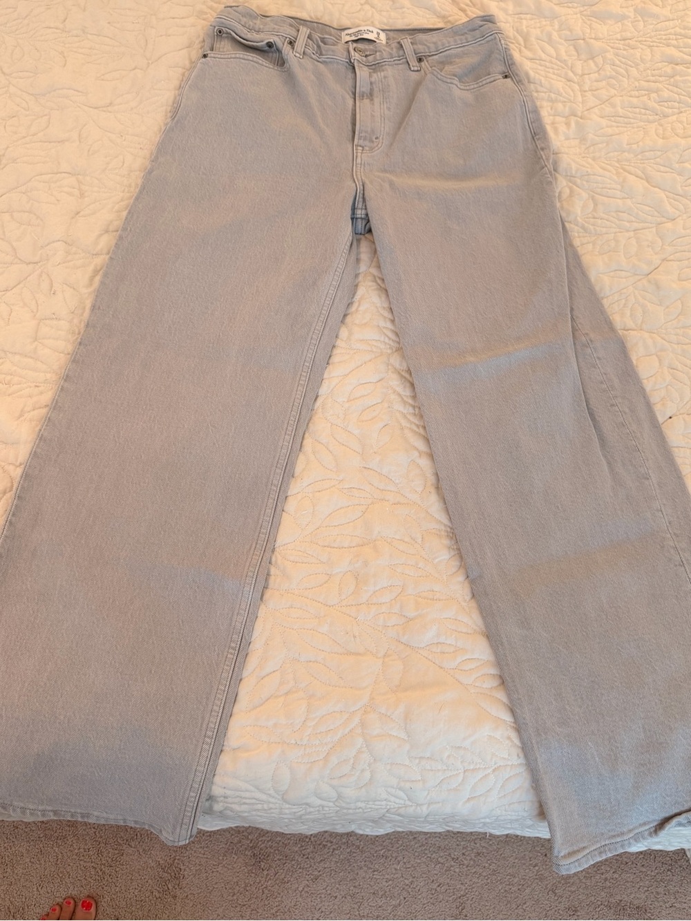 Abercrombie & Fitch Light Gray Wide-Leg Jeans